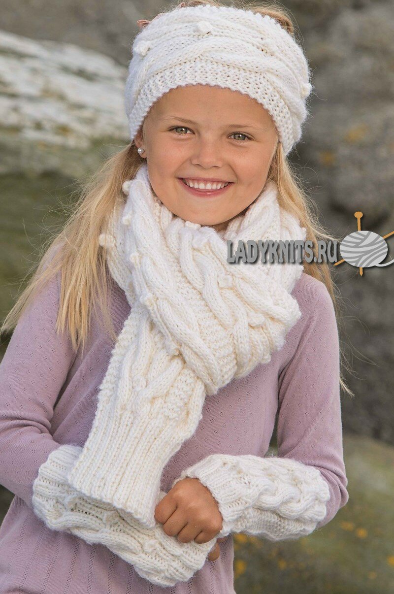 Вязание спицами повязки, шарфа и митенок для девочки