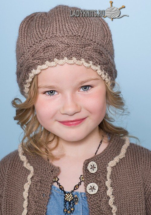 Красивая шапка спицами для девочки от 2 до 10 лет